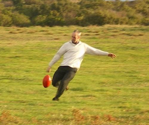 Davo_kick.JPG