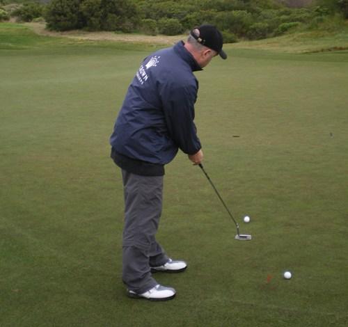 Ho_putts_13.JPG