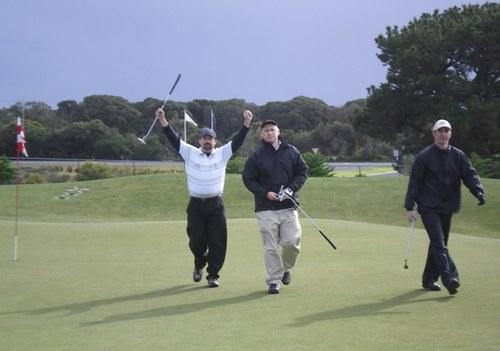 Q__Willo___Davo_on_7th_green.JPG